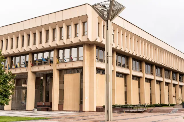 Ar dėl šeimos spręs žmonės? Seimas po pateikimo pritarė referendumui