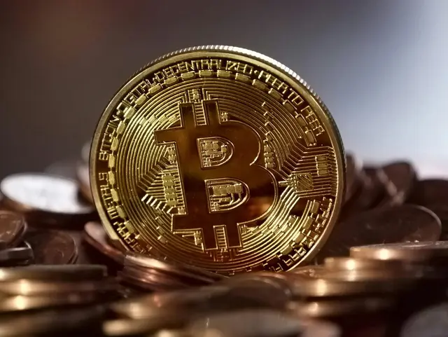 Bitcoinas pasiekė dar vieną aukštumą — kaina perkopė $124,000
