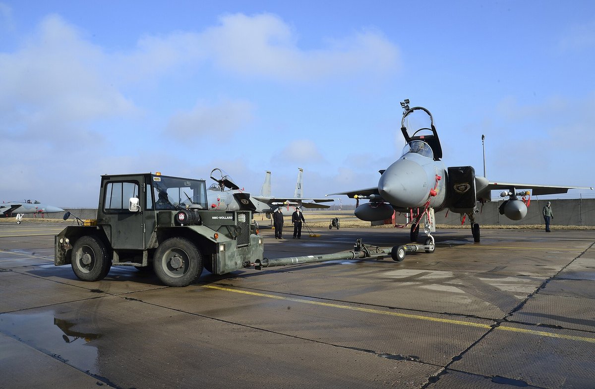 NATO Baltijos oro policijos misijos naikintuvai Šiaulių aviacijos bazėje