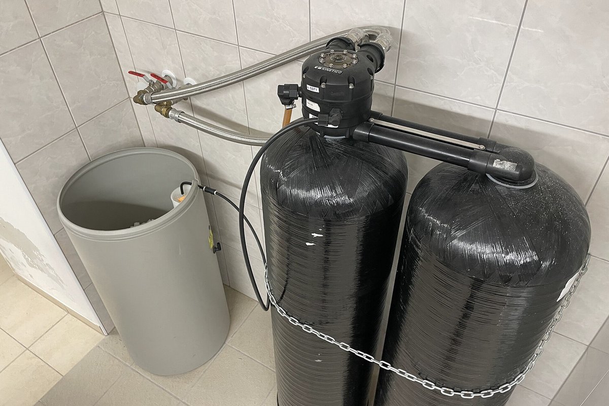 Vandens minkštinimo ir filtravimo talpos