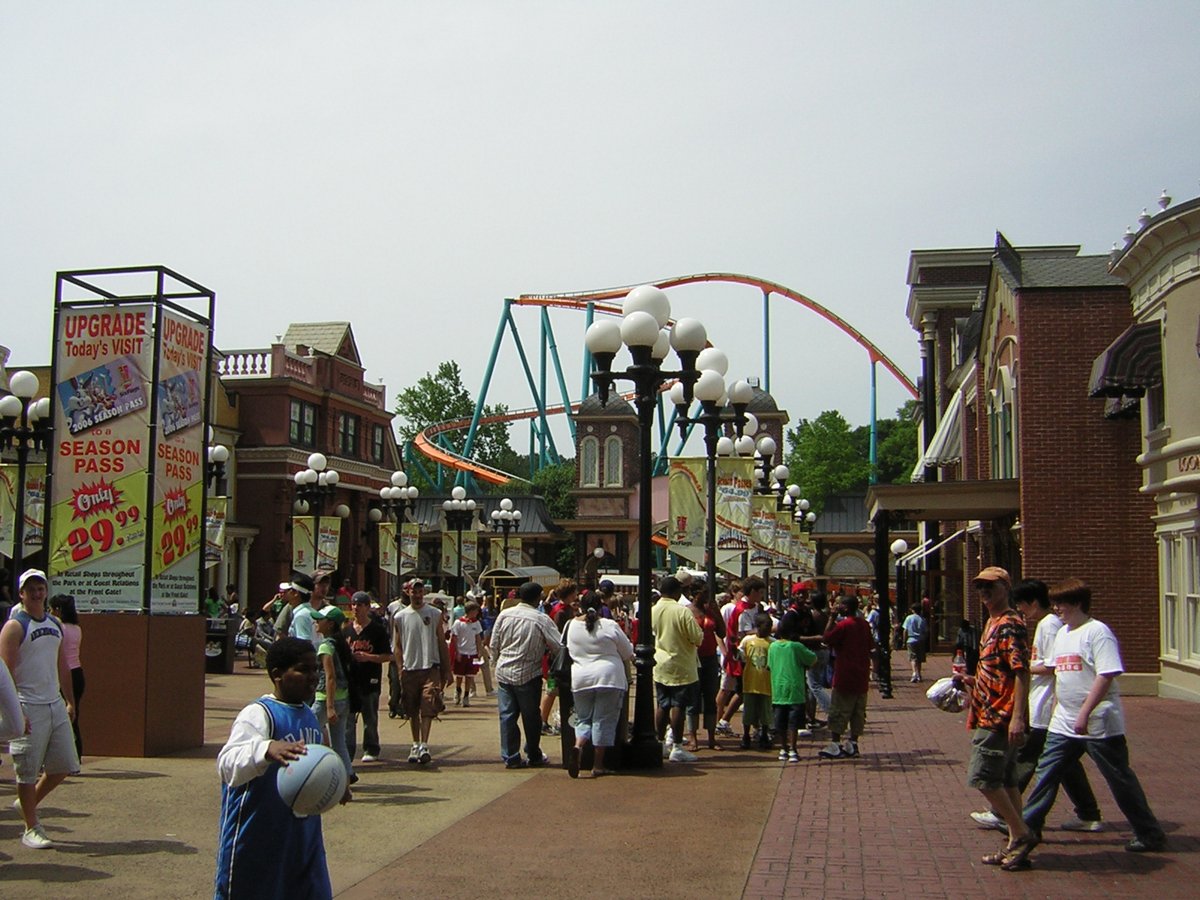 Pramogų parko „Six Flags Over Georgia“ pagrindiniai vartai