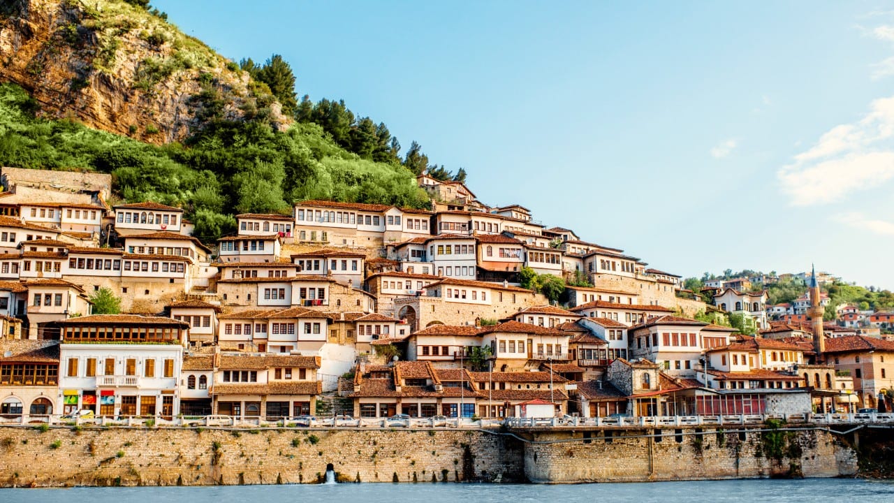 Albanija1