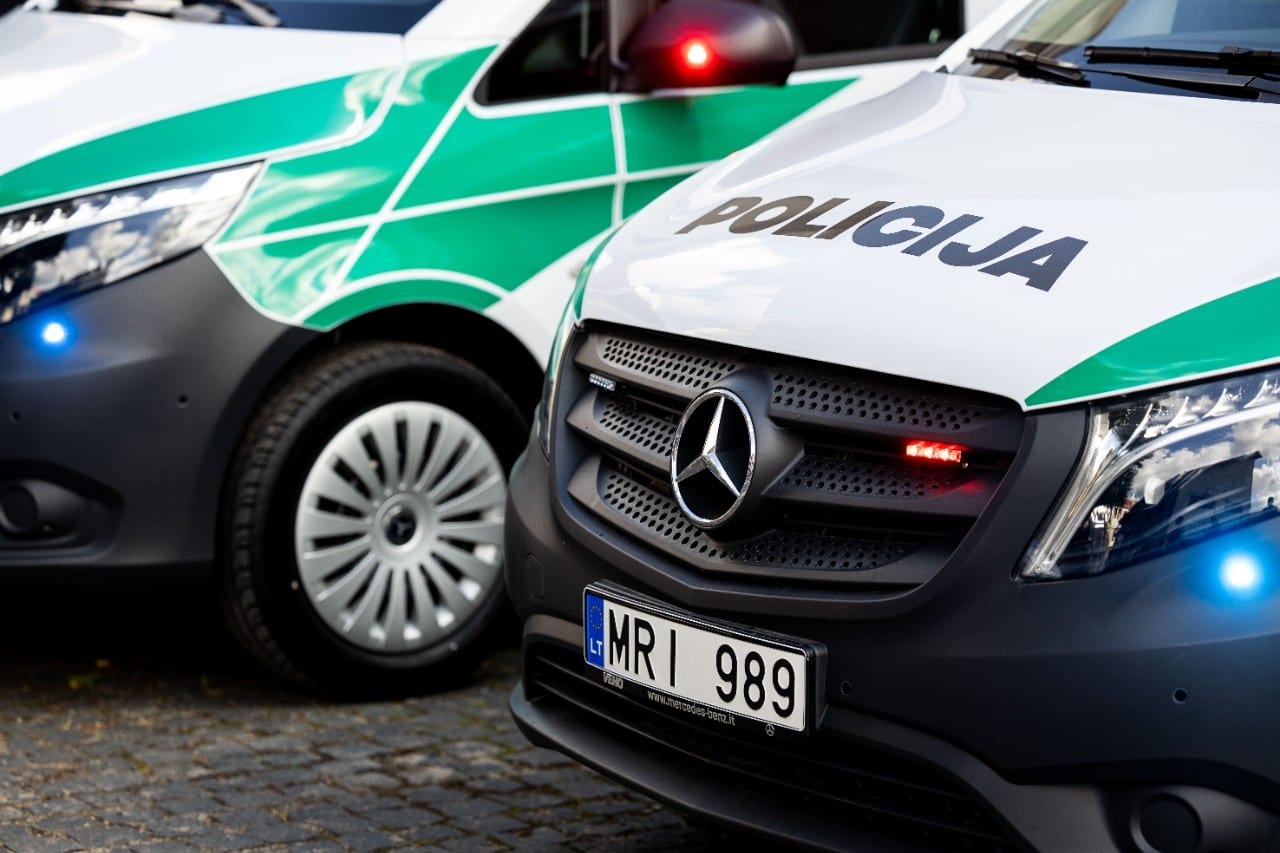 policija