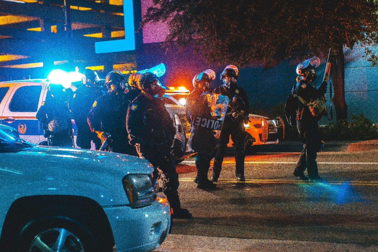 Policija