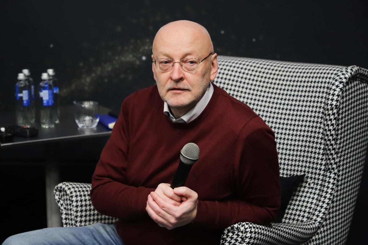 R. Valatka