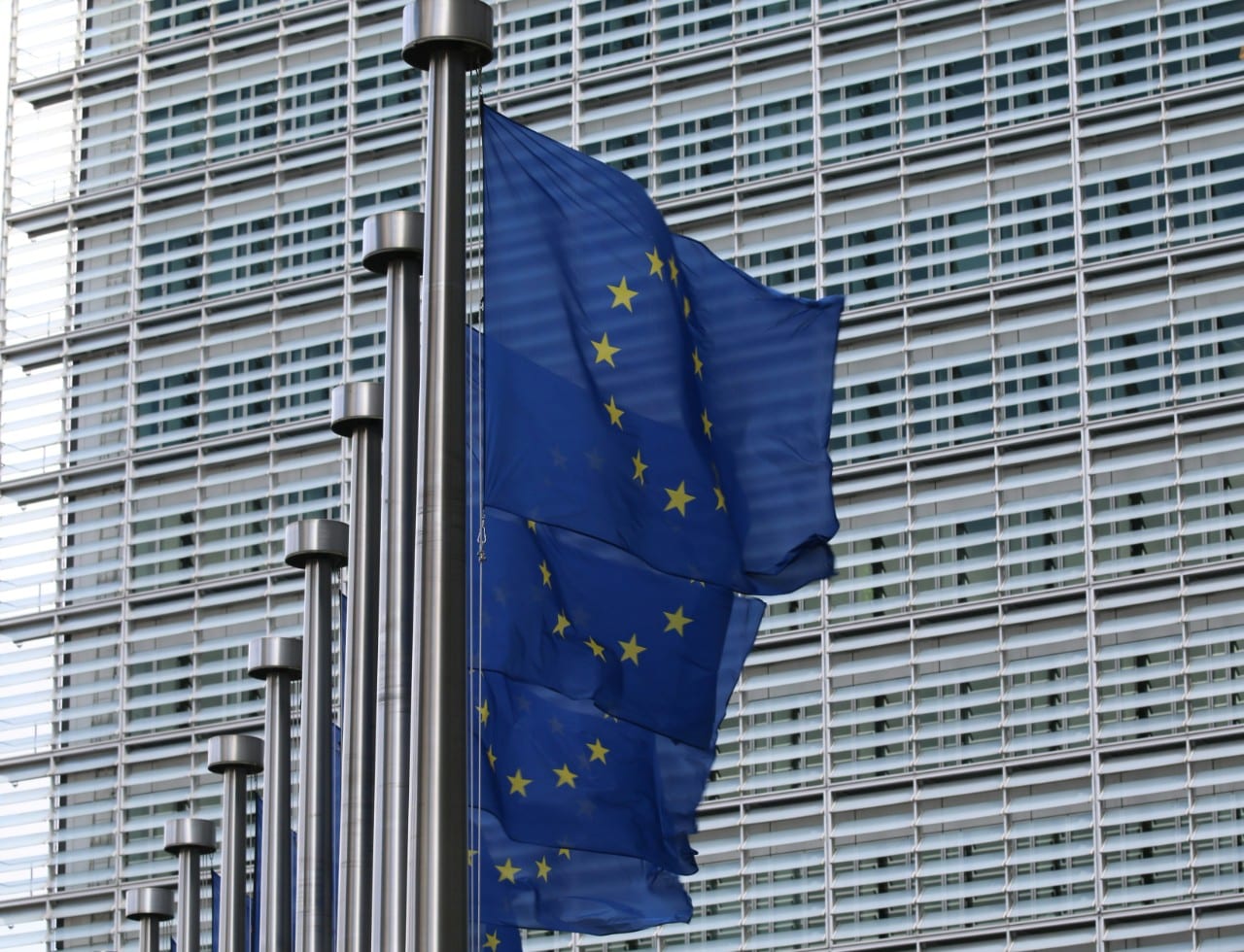 ES