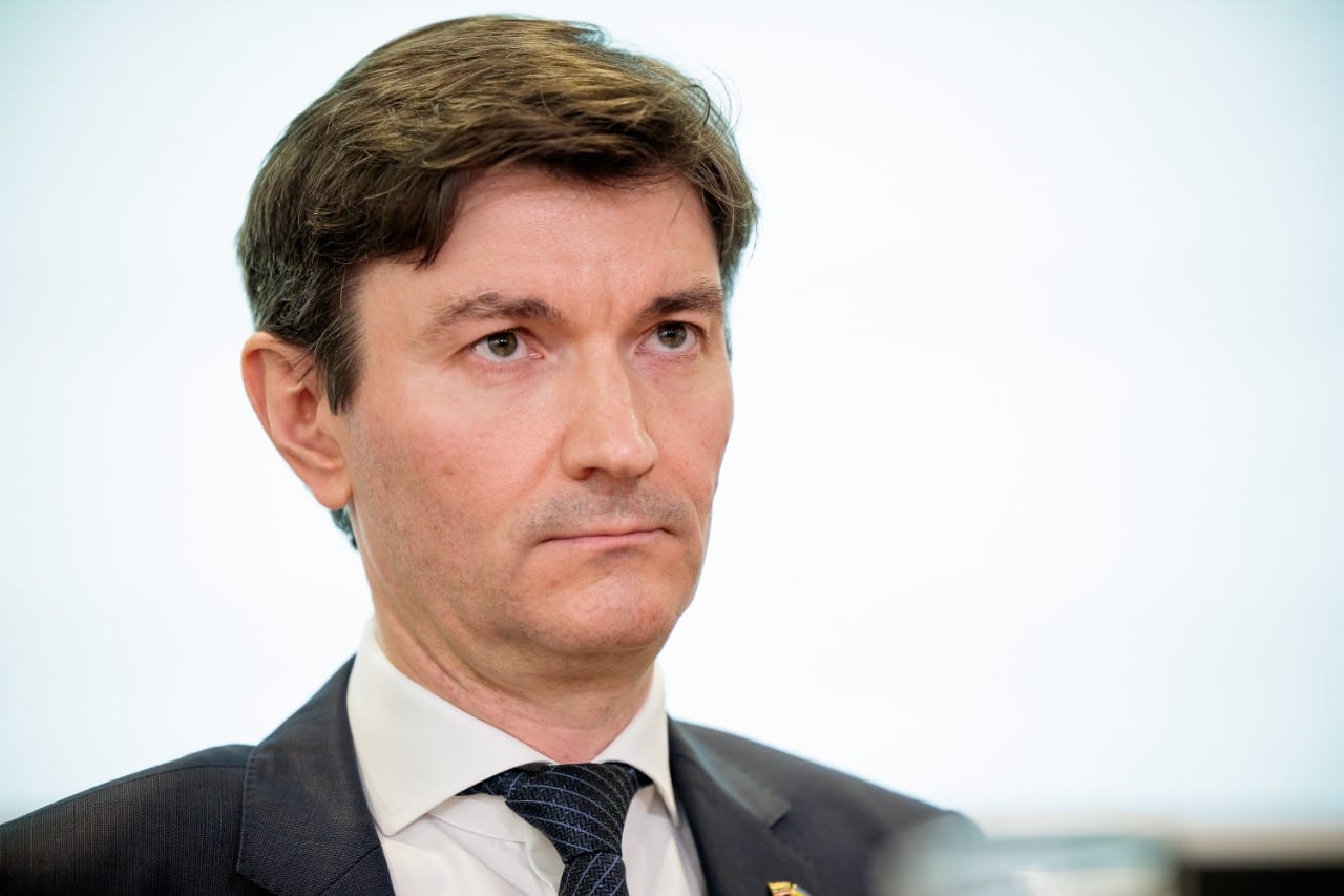 A. Dabušinskas
