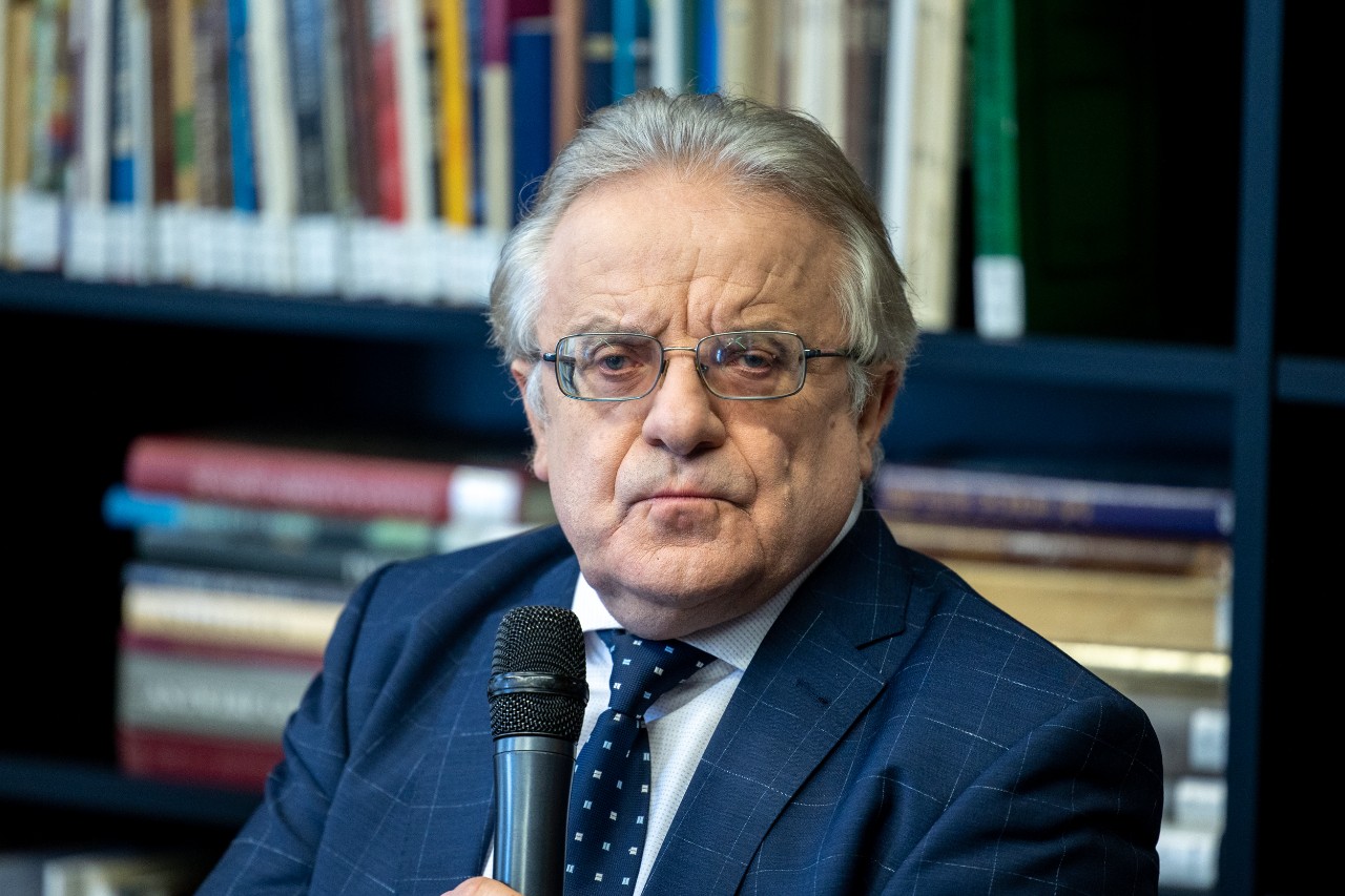 V. Radžvilas