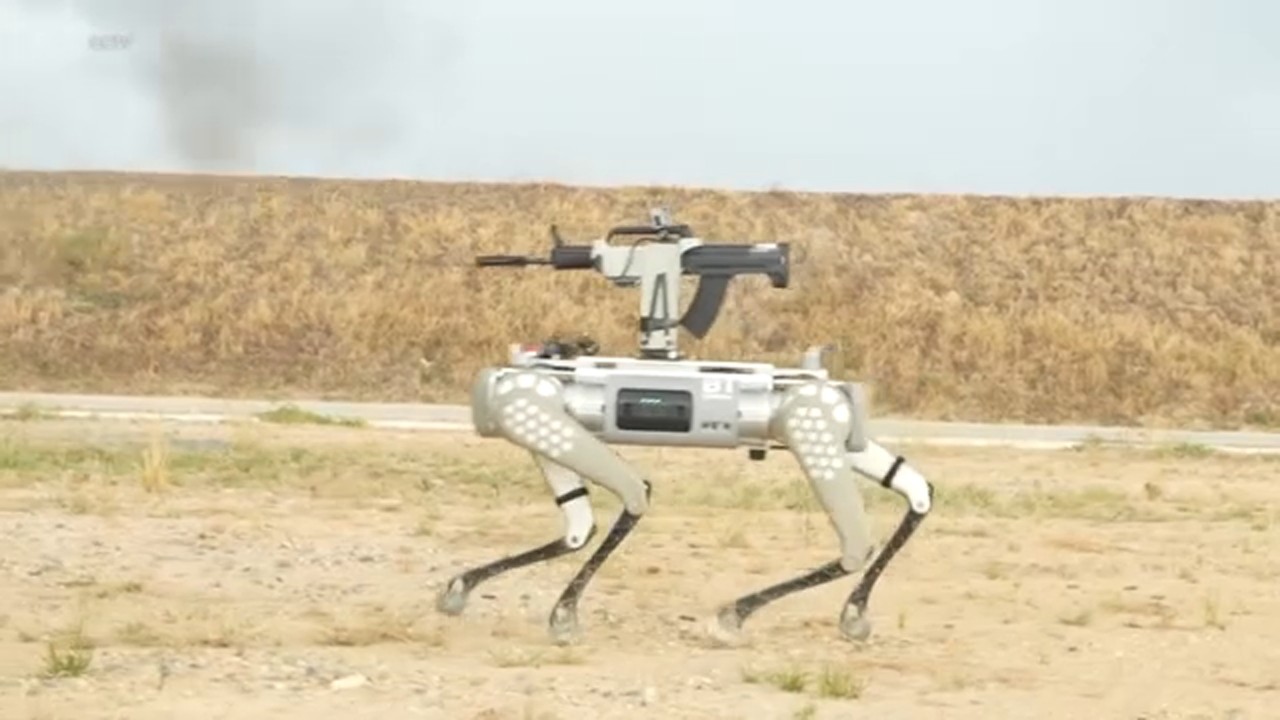 Kovinis robotas šuo