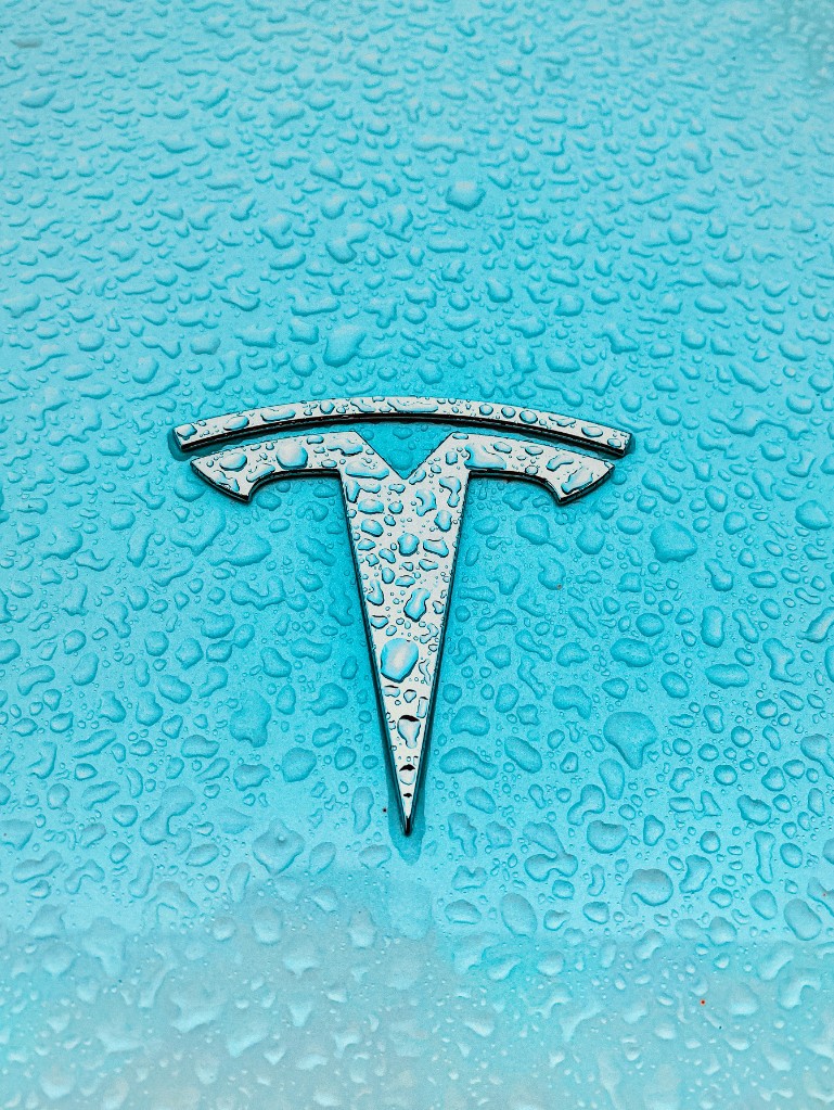 „Tesla“