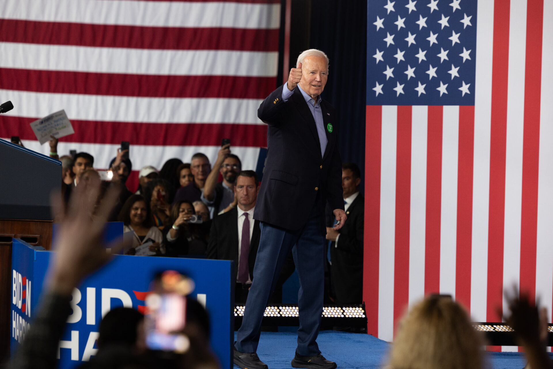 J. Bidenas