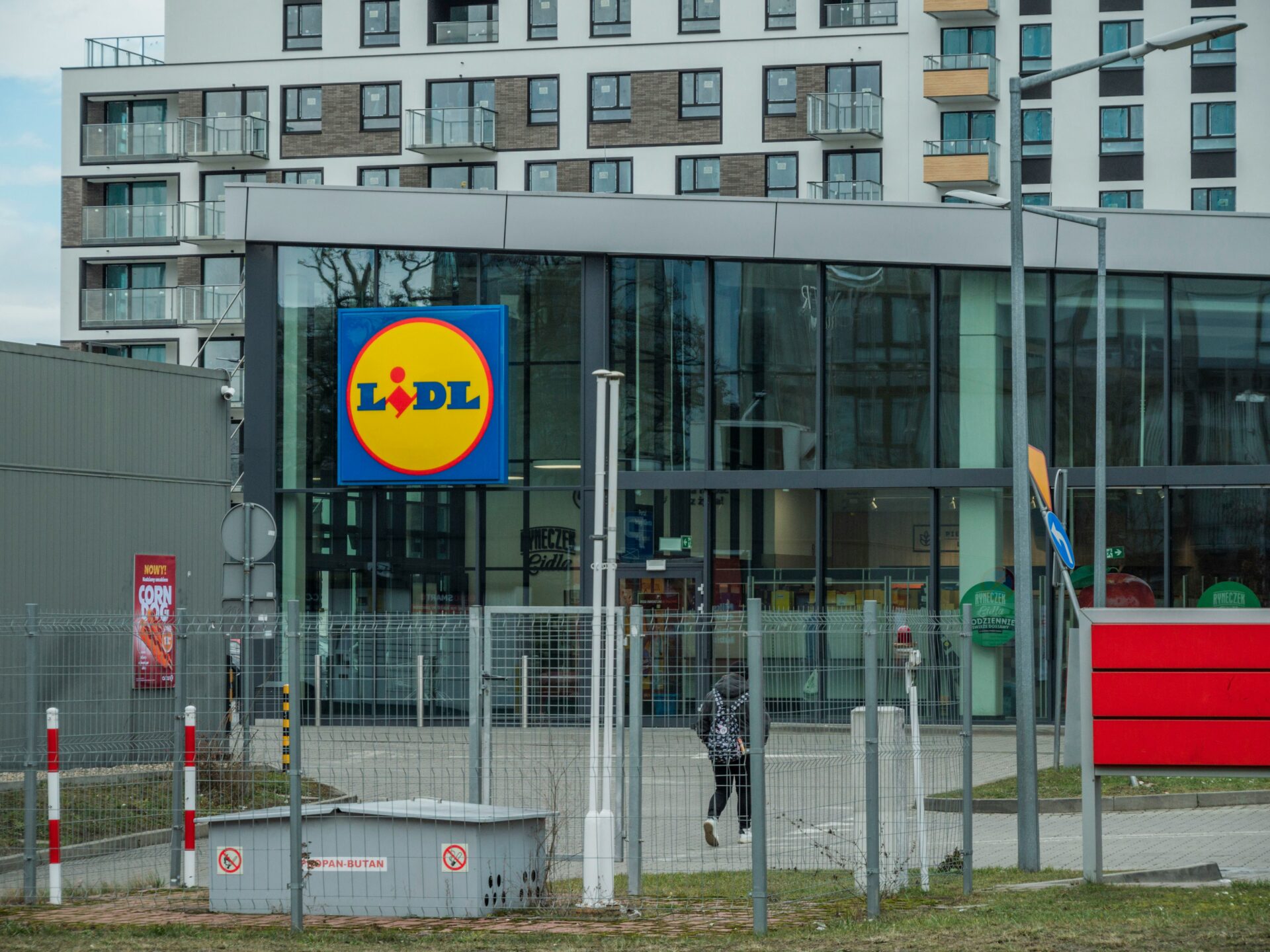 Po 20 valandos kaunietė „Lidl“ nebegalėjo atsiskaityti grynaisiais: bendrovė pateikė savo versiją