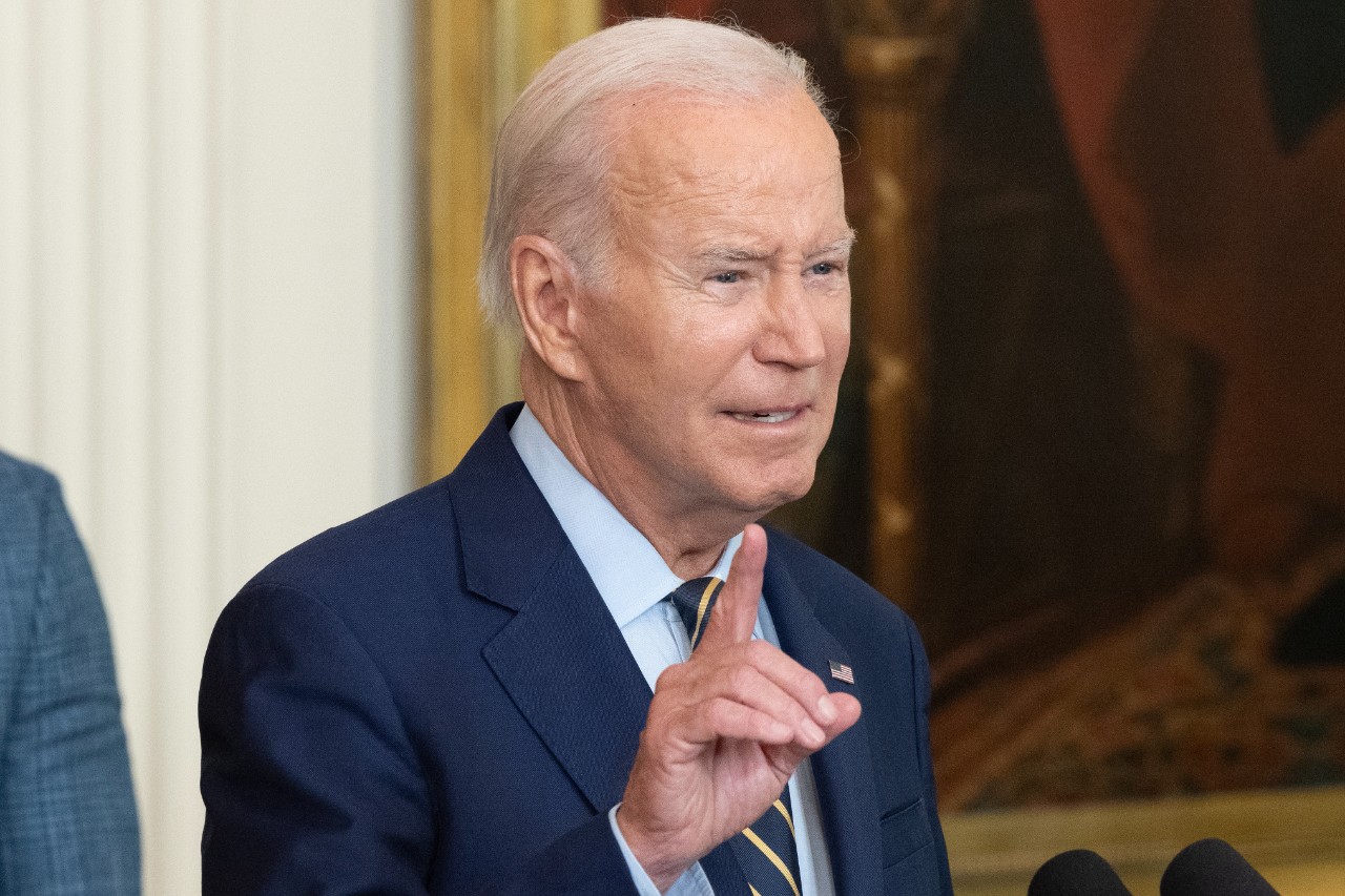 J. Bidenas